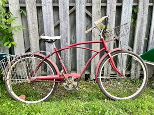 lot 100 image: Vintage Holiday Impala Boys  Mens Bicycle - Red
