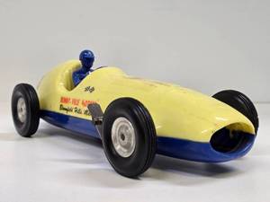 lot 368 image: Vintage 1958 Pagco Wind-Up Jet Race Car