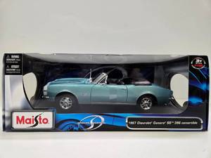 lot 309 image: Mint in Box Diecast Metal 1967 Chevy Camaro SS 396 Convertible - Blue