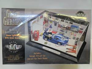 lot 313 image: Mint in Box Metal Diecast - Great Garages