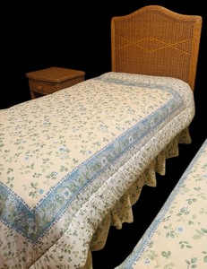 lot 17 image: Pier1 Bedside Table and Headboard Rattan including Lovely Bedding