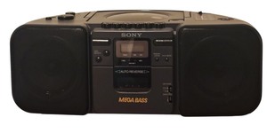 lot 31 image: Sony Mega Bass Compact Disc Digital Audio
