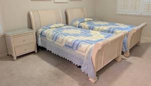 lot 9 image: Charming Pair of White Wicker Twin Beds and Matching Nightstands