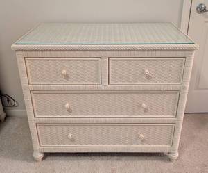 lot 12 image: Four Drawer Glass Topped White Wicker Dresser