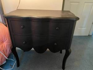 lot 26 image: Small Black table