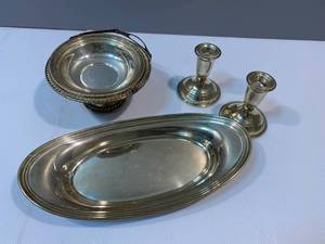 lot 43 image: Sterling Silver Set