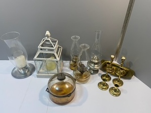 lot 62 image: 4 Kerosene Lamps