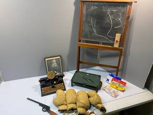lot 63 image: Vintage Childrens Toys