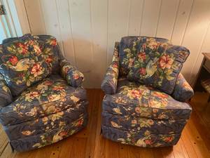 lot 77 image: 2 Fabric Floral Swivel Rockers