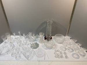lot 78 image: Crystal Glassware and Cut Glass Assortment
