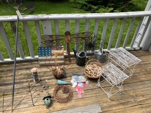 lot 167 image: Outdoor Yard Items