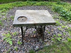 lot 174 image: Singer Sewing Machine Table