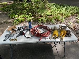 lot 225 image: Air Tools