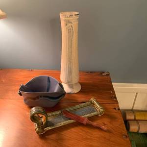 lot 278 image: Three Art Pottery Items