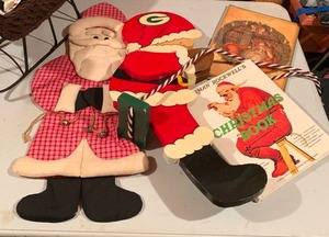 lot 288 image: Holiday Decor