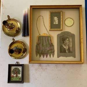 lot 176 image: Unique Collected Antiques
