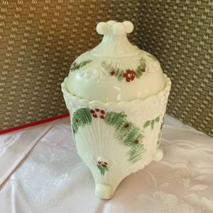 lot 219 image: Antique Northwood McKee Custard Uranium Glass Sugar Server with Lid