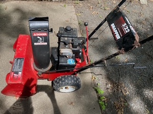 lot 239 image: Snapper Electric Start 5hp 22 clearing Width