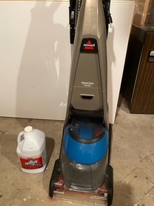 lot 283 image: Bissel Carpet Shampoo and Cleaner