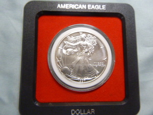 lot 4 image: 1997 American Eagle Silver Dollar