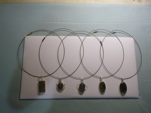 lot 29 image: 5 Sterling Labridorite Pendants