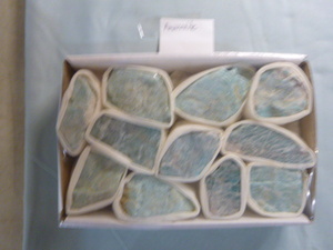 lot 31 image: Flat of Amazonite Stones