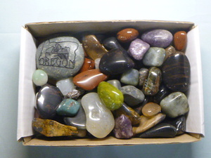 lot 34 image: Assortment of Tumbled Stones