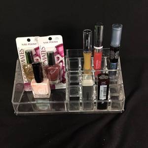 lot 14 image: Collection of Assorted Nail Polishes Including Colormates and Revlon