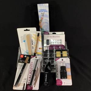 lot 16 image: Collection of Assorted Beauty and Makeup Products