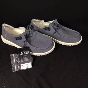 lot 36 image: Pair of Hey Dude Casual Canvas Shoes Size US 7 EU 38