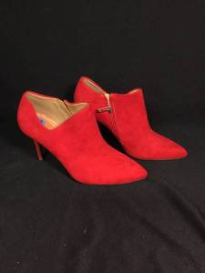 lot 39 image: Jessica Simpson Red Suede Ankle Boots Size 7.5M