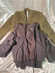 lot 99 image: Collection of 2 Womens Jackets Olive Bomber Jacket and Grey Zip Hoodie