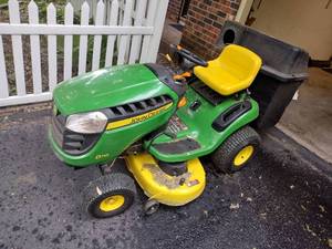 lot 10 image: Low Hours John Deere D110 42 INCH Riding Mower With Twin Bagger