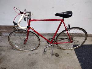 lot 43 image: Vintage Schwinn LeTour Bike Bicycle