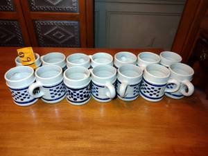 lot 96 image: 14 colonial Williamsburg Small salt glazed checkerboard mugs