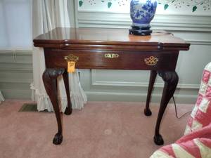 lot 86 image: Chippendale Style Gate-leg GameConsole Table w ball & claw feet & single drawer. L 32xW 16 x H 29