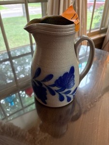 lot 111 image: Salmon Falls Stoneware Pitcher Blueberry Vine design 8  t