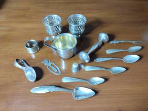 lot 160 image: 14 pieces Sterling silver items