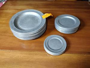 lot 158 image: 22 pcs.Vintage The Wilton Co. RWP metal plates