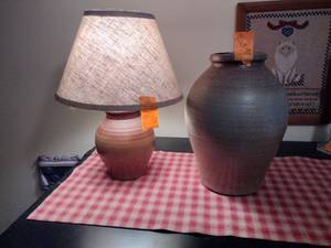 lot 168 image: 2 Colonial Williamsburg Rowe Pottery pcs 13t Restoration Pot  Lamp 16 t with shade.