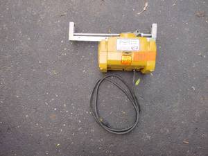 lot 187 image: Foley-Belsaw Scissor Sharpener Model 325