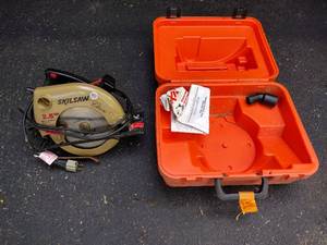 lot 73 image: Skil Skilsaw Classic 2.5 HP model 5275, ball bearing output  with case
