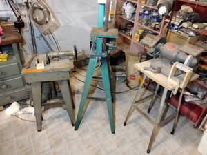 lot 189 image: 3 vintage tools Bradford Metal Master 6 heavy duty grinder, GE vertical belt sander, smaller grinder