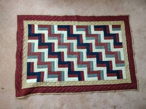 lot 210 image: Red white and blue quilt 35 x 51 , suitable for wall hanging