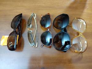 lot 212 image: 4 pairs of sunglasses, 1 eye glasses