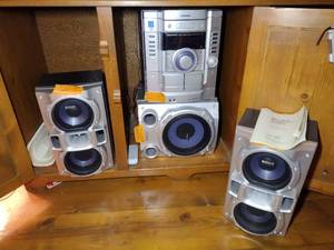 lot 203 image: Sony mini hi-fi 4-component system stereo equipment MHC-GX470