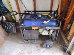 lot 30 image: Chicago Electric Generator 13 HP Gas Engine Item 94191