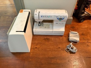 lot 128 image: Pfaff Tiptronic 6270 sewing machine