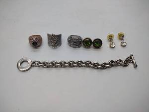 lot 237 image: .925sterling silver toggle bracelet, 2 pierced earrings, 3 rings