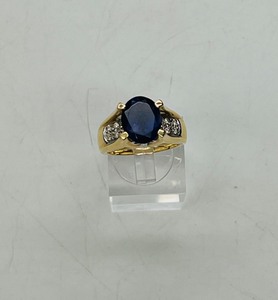 lot 20 image: 14k Diamond Ring size 7